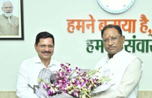 मुख्यमंत्री विष्णु देव साय से एसईसीएल के नवनियुक्त सीएमडी हरीश दुहन ने की सौजन्य भेंट