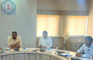देरी व लापरवाही पर जताई नाराजगी, अधिकारियों और एजेंसियों को लगाई फटकार