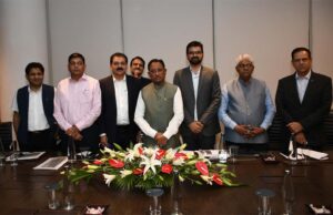 नवा रायपुर में मल्टिस्पेशियलिटी अस्पताल की स्थापना में शाल्वी ग्रुप की रुचि, मुंबई में मुख्यमंत्री श्री साय से की मुलाकात
