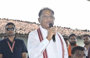 सुशासन तिहार के दौरे पर मुख्यमंत्री अचानक पहुंचे मांदरी गांव के आँगनबाड़ी केंद्र