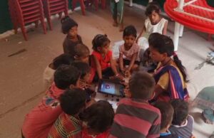 रायसेन में प्राइवेट स्कूल छोड़ आंगनबाड़ी में एडमिशन लेने की होड़, मिल रही डिजिटल शिक्षा