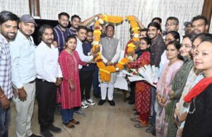 मुख्यमंत्री साय की पहल से छत्तीसगढ़ के बर्खास्त बीएड शिक्षकों के जीवन में लौटी खुशियाँ: 26 सौ से अधिक युवाओं के भविष्य को सुरक्षित करने का ऐतिहासिक निर्णय