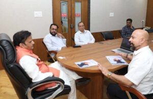 उप मुख्यमंत्री श्री शुक्ल से बूटेक्स इम्पेक्स टेक के प्रतिनिधि मंडल ने की सौजन्य भेंट