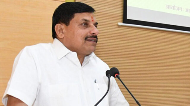 mohan_83-3.jpg