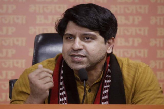 poonewala.jpg