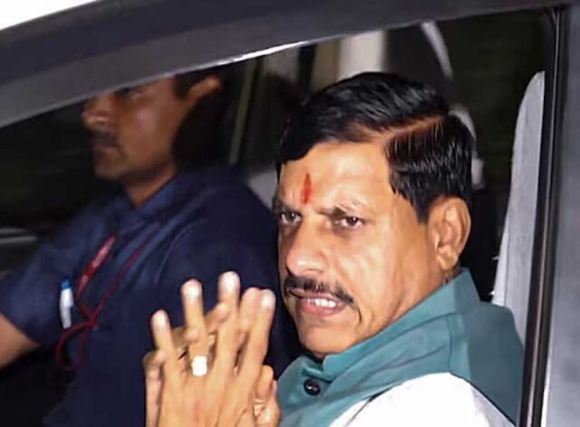 mohan_A_112_6.jpg