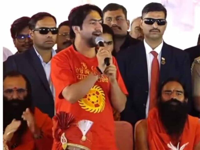 shastri-3.jpg