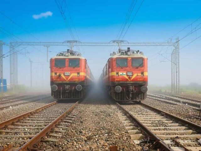 train-9.jpg