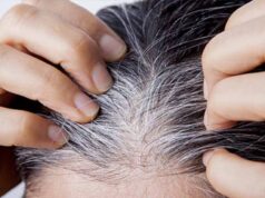 एक सफेद बाल उखाड़ने से क्या सच में निकलते हैं 10 नए? जानिए इस मिथक की सच्चाई और असरदार उपाय