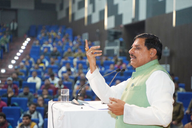 mohan_6A_2_2-1.jpg
