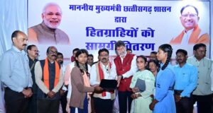 उप मुख्यमंत्री विजय शर्मा ने हितग्राहियों को सौंपी सौगातें