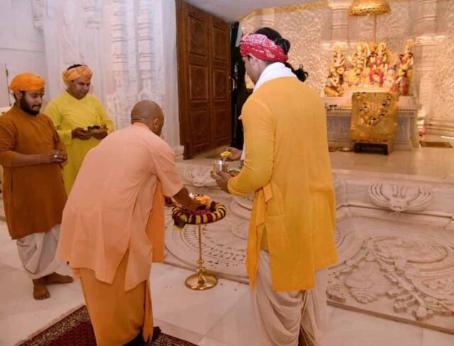 Yogi_01-4.jpg