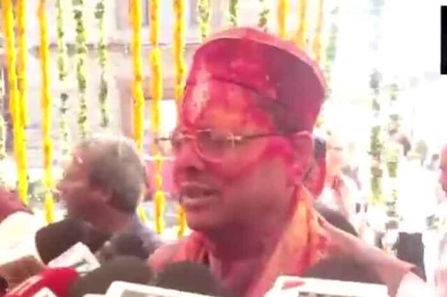 dhami3.jpg