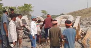 कोरबा हादसा: राखड़ बांध फूटा, जेसीबी ऑपरेटर की मौत; 3 मजदूरों का रेस्क्यू कर बचाई जान