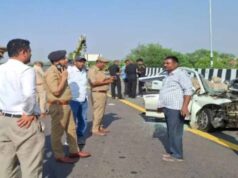 पूर्वांचल एक्सप्रेस-वे पर भीषण हादसा, कंटेनर से टकराई कार; दंपती समेत 5 की मौत