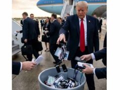 ट्रंप का बड़ा फैसला! चीन से मिले गिफ्ट्स डस्टबिन में फेंके, Air Force One तक नहीं पहुंचा सामान