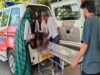 रतलाम के डायल-112 हीरोज सड़क दुर्घटना में घायल बुजुर्ग को अस्पताल में भर्ती कराया