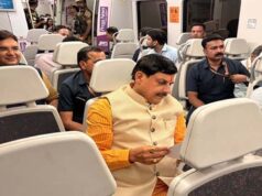 मुख्यमंत्री डॉ. यादव ने दिल्ली मेट्रो में किया सफर