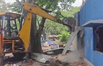 बंगाल में बुलडोजर एक्शन तेज! SAIL की जमीन पर बना TMC नेता का दफ्तर ध्वस्त