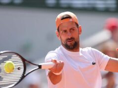 French Open 2026 में जोकोविच का बड़ा धमाका, कोर्ट पर उतरते ही तोड़ा फेडरर का वर्ल्ड रिकॉर्ड