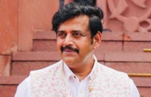 रवि किशन का ‘होम फ्रॉम वर्क’ बयान फिर चर्चा में, वायरल मीम्स पर दी मजेदार प्रतिक्रिया