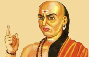 चाणक्य नीति: मूर्ख व्यक्ति की 4 बड़ी पहचान
