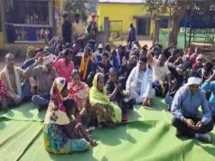 किसानों के बीच सांसद की फटकार से भड़के निरीक्षक, माइक छोड़कर बीच कार्यक्रम से निकले बाहर