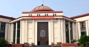 हाईकोर्ट में नौकरी पाने के लिए फर्जी सर्कुलर पेश, डॉक्टर ने मानी गलती; याचिका खारिज