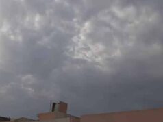 तेज आंधी-बारिश से बदला मौसम, यूपी से उत्तराखंड-पंजाब तक दिन में छाया अंधेरा