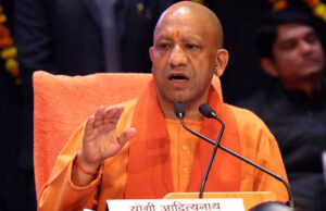 योगी सरकार की संवेदनशील पहल: चाइल्ड हेल्पलाइन ने 5 महीने के मासूम को मां की गोद वापस दिलाई