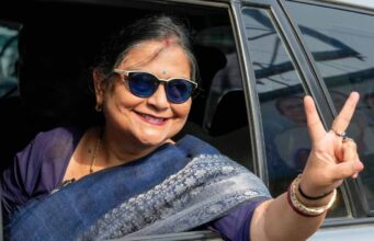 TMC में बगावत: 20 से ज्यादा सांसद अलग गुट बनाने की तैयारी में