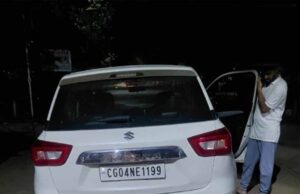 कार-बाइक की टक्कर में दो पत्रकार घायल, कुचलने की कोशिश का गंभीर आरोप