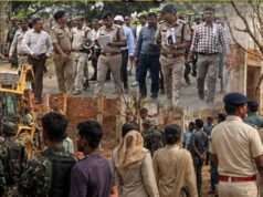 बलरामपुर में बुलडोजर एक्शन, 23 अवैध मकान ढहाए; 7 एकड़ सरकारी जमीन अतिक्रमण से मुक्त