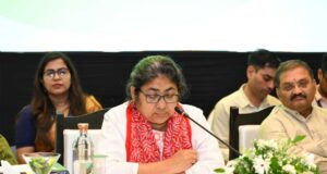 भारत-अमेरिका व्यापार संबंधों के मूल्यांकन हेतु वित्तीय एवं बीमा संस्थाओं से चर्चा
