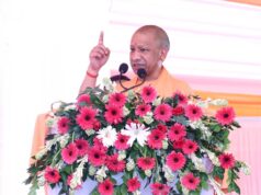 श्रद्धालुओं के स्वागत के लिए अयोध्या-लखनऊ मार्ग पर भव्य गेट कॉम्प्लेक्स तैयार
