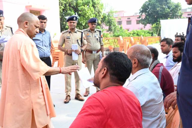 janta_darshan2.jpg