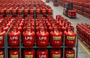LPG Rule Change: कच्चा तेल सस्ता होते ही बड़ा फैसला, आज से हटीं ये पाबंदियां, उपभोक्ताओं को राहत