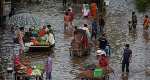 Weather Update: 10 हजार KM लंबा बादलों का कारवां बंगाल की खाड़ी की ओर, जल्द झमाझम बारिश के आसार