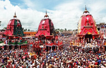 जगन्नाथ रथ यात्रा में उमड़ा आस्था का सैलाब, पुरी में एक रात का होटल किराया ₹50,000 के पार