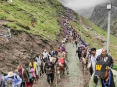 खराब मौसम के चलते माता वैष्णो देवी यात्रा पर रोक, प्रशासन ने श्रद्धालुओं के लिए जारी किया बड़ा अपडेट