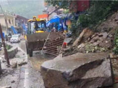 चारधाम यात्रा पर बारिश का कहर, नदियां उफान पर; बदरीनाथ नेशनल हाईवे बंद, यात्रियों की बढ़ी मुश्किलें