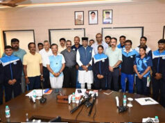 एशियन गेम्स के लिए क्वालीफाई करने वाले खिलाड़ियों से टी.टी. नगर स्टेडियम में मिले मंत्री सारंग