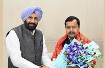 ‘राम मंदिर की जगह अस्पताल’ वाले बयान पर BJP का हमला, ढिल्लों बोले- केजरीवाल का मंदिर प्रेम सिर्फ चुनावी दिखावा