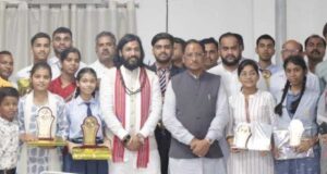 मुख्यमंत्री विष्णुदेव साय ने मेधावी विद्यार्थियों का किया सम्मान
