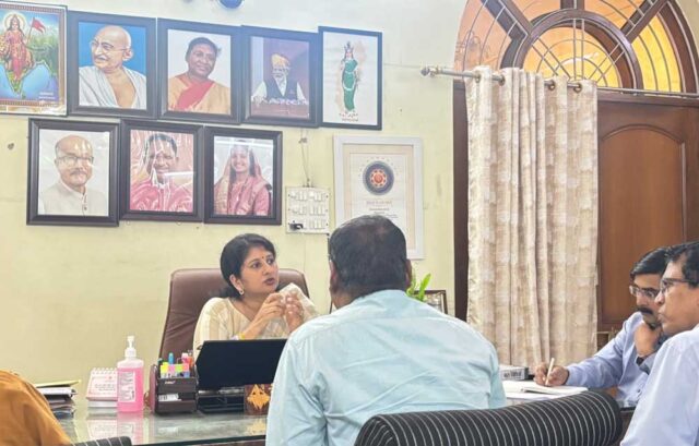 mahila_01-1.jpg