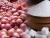 Onion Price Hike: चीनी के बाद अब प्याज ने रुलाया, कीमतों में अचानक तेज उछाल