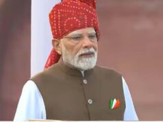 लाल किले से PM मोदी का ‘दिमागी नक्सल’ वार, विपक्ष ने बोला तीखा हमला