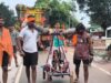 हापुड़ में अनोखी श्रद्धा, 95 वर्षीय दादी को 25 पोतों ने पालकी से कराई कांवड़ यात्रा