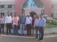 सर्व शिक्षक संघ ने शिक्षकों की मांगों को लेकर DEO को सौंपा ज्ञापन, जनगणना ड्यूटी के अवकाश और पदोन्नति की मांग