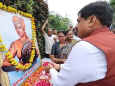 मुख्यमंत्री डॉ. यादव ने वीरांगना रानी अवंती बाई लोधी की प्रतिमा पर अर्पित की पुष्पांजलि
